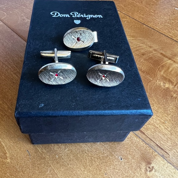 Vintage Pat Pend Men’s gold cufflinks and tie clip - Picture 14 of 14